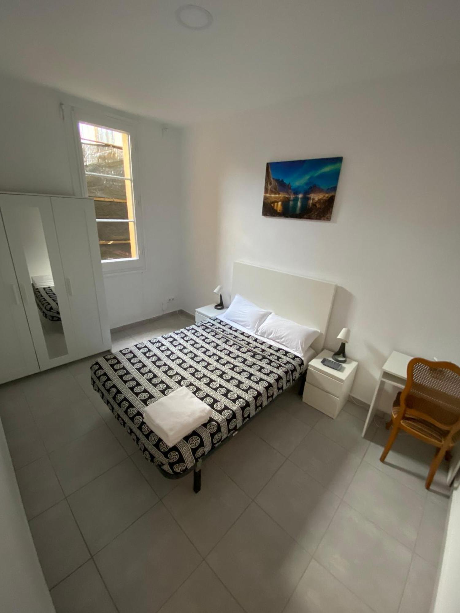 Habitacion Para Tu Estadia Corta En Bcn Leilighet Barcelona Eksteriør bilde